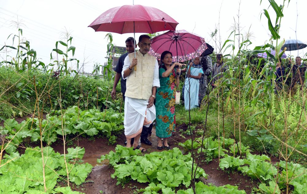 Agriculture minister reviews organic farming in Meghalaya