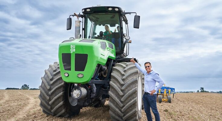 AUGA group presents climate-friendly biomethane run tractor
