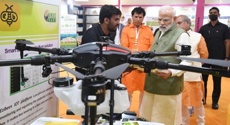 Marut Drones demonstrates agri multi utility drone to PM Modi at Kisan Samman Sammelan