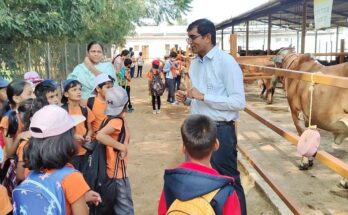 School kids learn dairy farming with Sid’s Farm