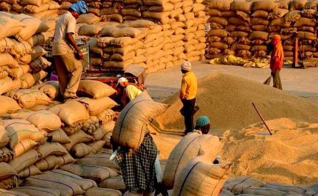 Centre’s paddy procurement crosses 700 LMT mark from over 96 lakh farmers