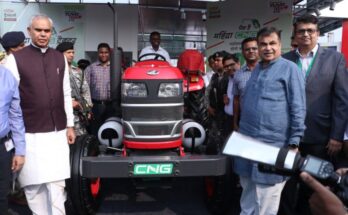 Mahindra launches CNG Tractor at Agrovision, Nagpur